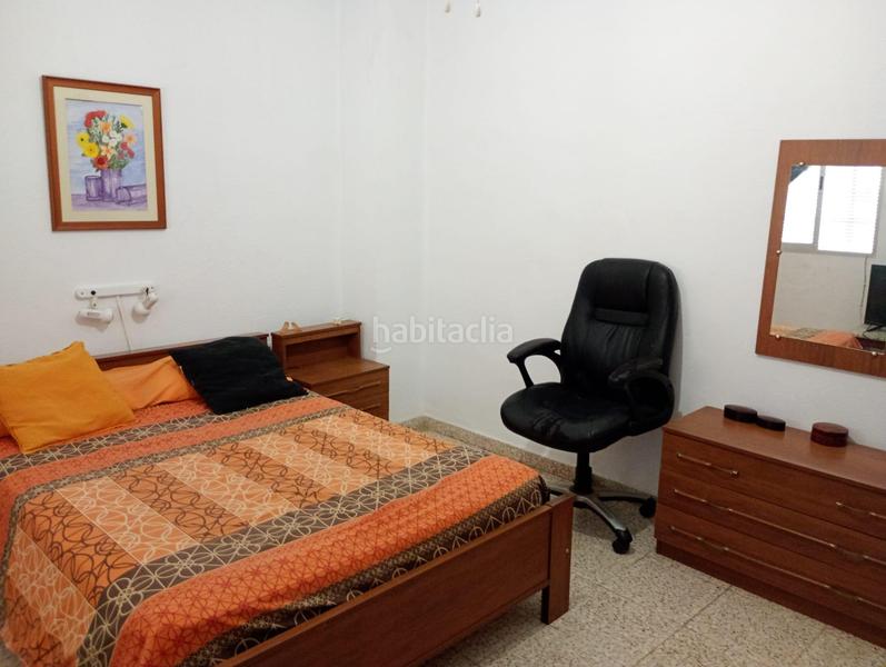 Foto 75ec8656-2d86-4c4a-8662-a46f0e63ae3a. Casa aparellada a Motril ciudad Motril