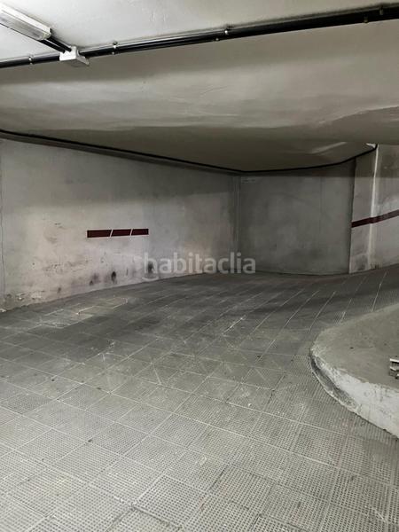 Foto d41a03c8-8e19-476a-8ac1-8b66fd1b0870. Autoparkplatz in Motril ciudad Motril