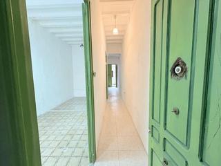 Casa aparellada a Centre. Casa tipo inglesa a un paso de la misma rambla