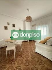 Location Appartement à Nuevo Cáceres. Zona centro cáceres
