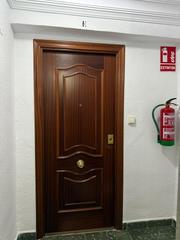 Apartament a Motril  ciudad. Junto a avenida de salobreña.