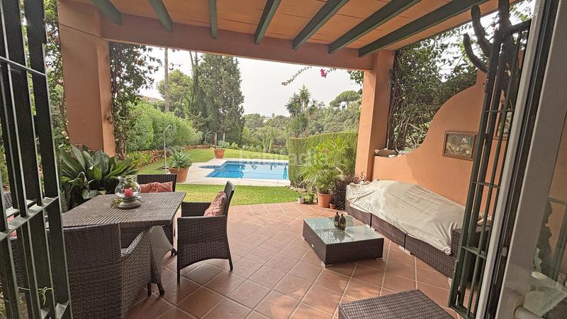 Foto 05401351-4434-4375-84d2-4c155d3a587d. Casa pareada en sitio de Calahonda, de campos de golf, 10 min. playa en Mijas