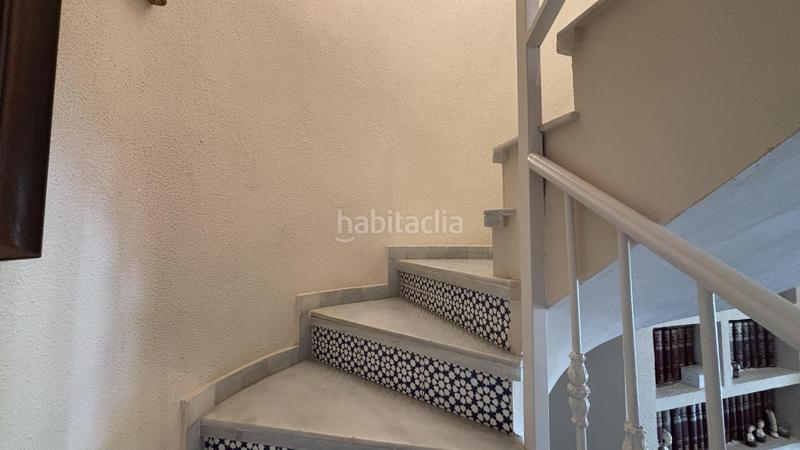 Foto 47b75239-fbad-417c-8de0-93a4b50d7ab5. Casa pareada en sitio de Calahonda, de campos de golf, 10 min. playa en Mijas