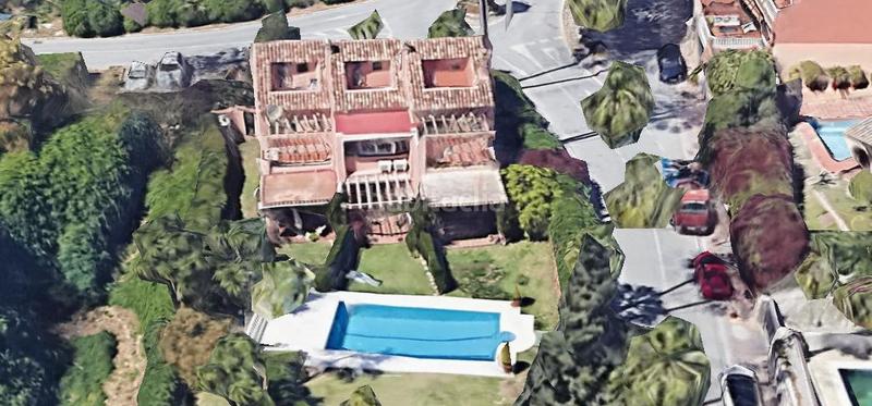 Foto a6c9a226-5bba-45f7-a3c6-55f9a8b2bc70. Casa pareada en sitio de Calahonda, de campos de golf, 10 min. playa en Mijas