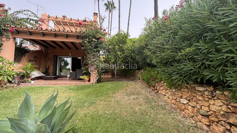 Foto c61cd24f-0e8c-4f38-aefc-ea98e64c6a55. Casa pareada en sitio de Calahonda, de campos de golf, 10 min. playa en Mijas