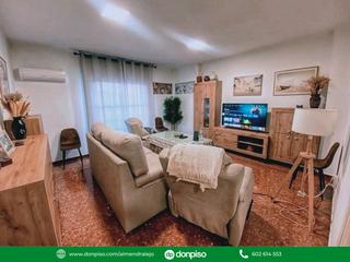 Location Appartement à Almendralejo. Piso céntrico, bien ubicado cercano a los servicios