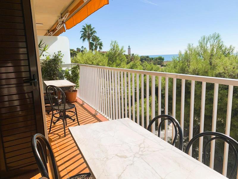 Foto 7671a3be-b150-441e-8e76-5c3ed6570d99. Piso primera línea de mar en Barri de Mar Vilanova i la Geltrú