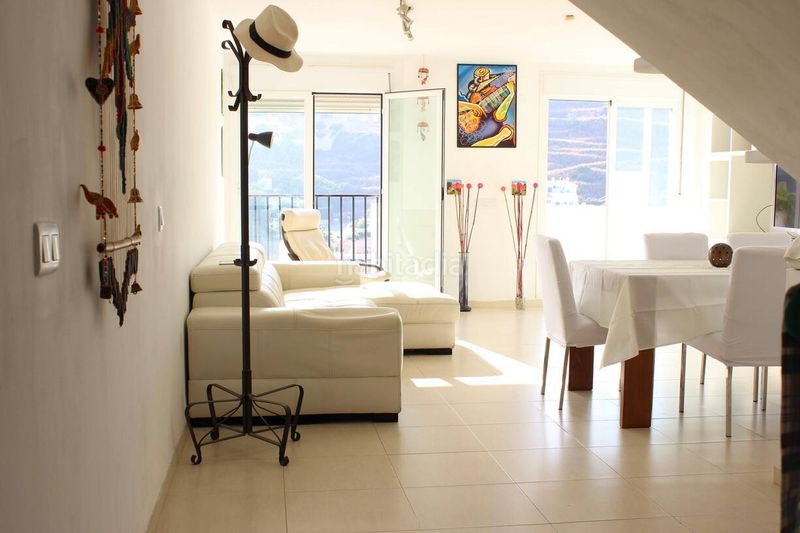 Foto d9911d04-aab5-429f-bd65-ead2f3545781. Àtic amb aparcament piscina a Nueva Torrequebrada Benalmádena