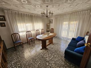 Appartement à Plaza Castelar - Mercado Central. Primer piso sin ascensor zona inmaculadacastelar