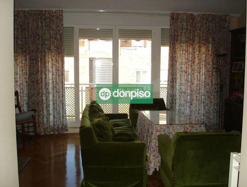 Foto 0bd1d957-53de-40bf-abb9-0fbab05508db. Affitto casa bifamiliare con riscaldamento parcheggio piscina in Cáceres