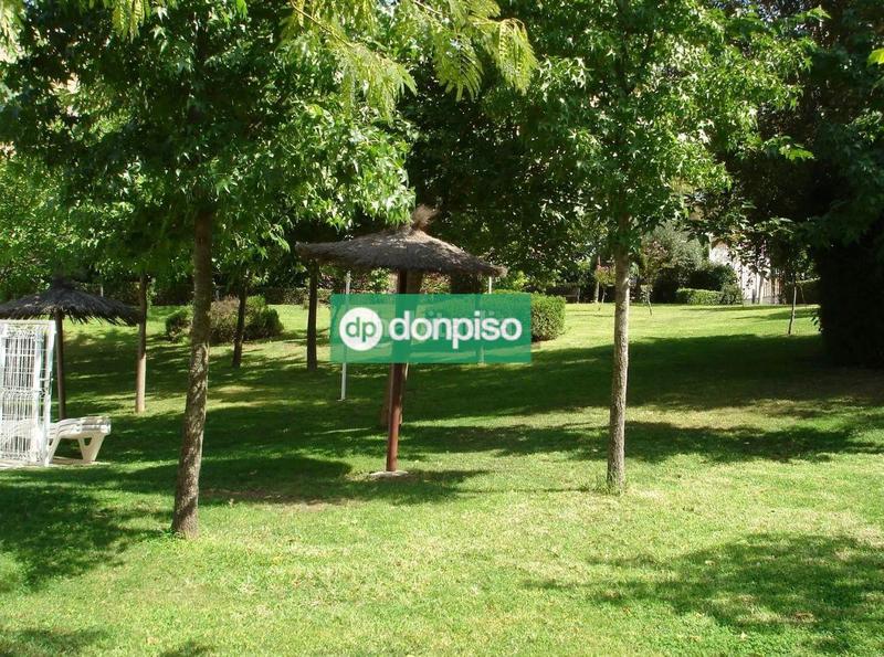 Foto c4561b09-f357-4801-965b-28afde056997. Lloguer casa aparellada amb calefacció aparcament piscina a Cáceres