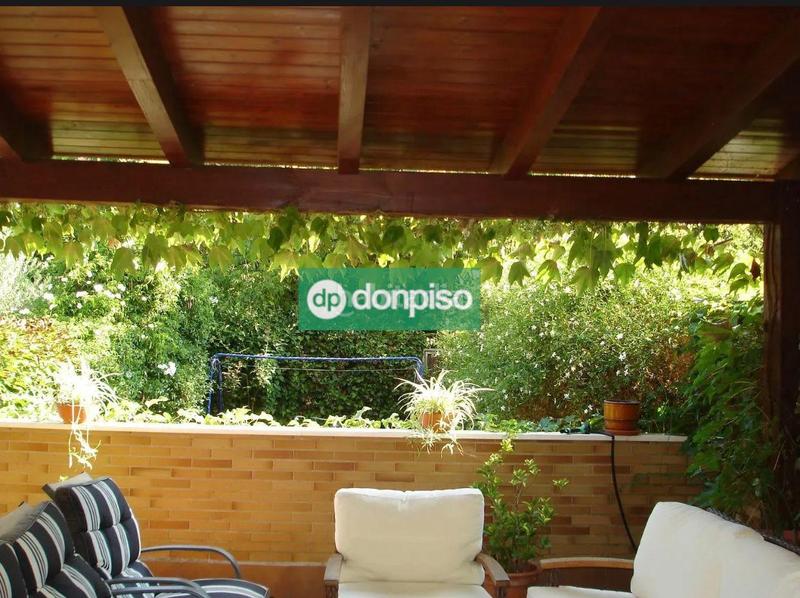 Foto 049e51ea-18f7-4b43-b7da-77040c2e49e0. Rent towny house with heating parking pool in Ruta de la Plata Cáceres