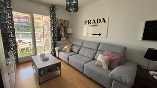Apartament a Santangelo. Urbanización moderna y tranquila con transporte público
