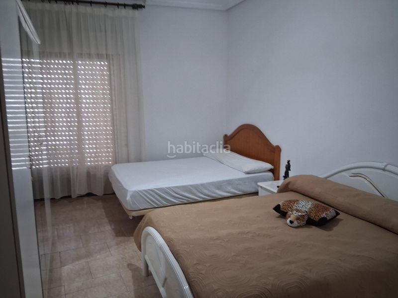 Foto 073b261b-f411-4ec2-be3f-63d6309c4a91. Casa aparellada amb aparcament a Baeza