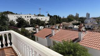 Maison jumelée à Arroyo de la Miel. A 4 min. andando a la estación de tren y  comercios