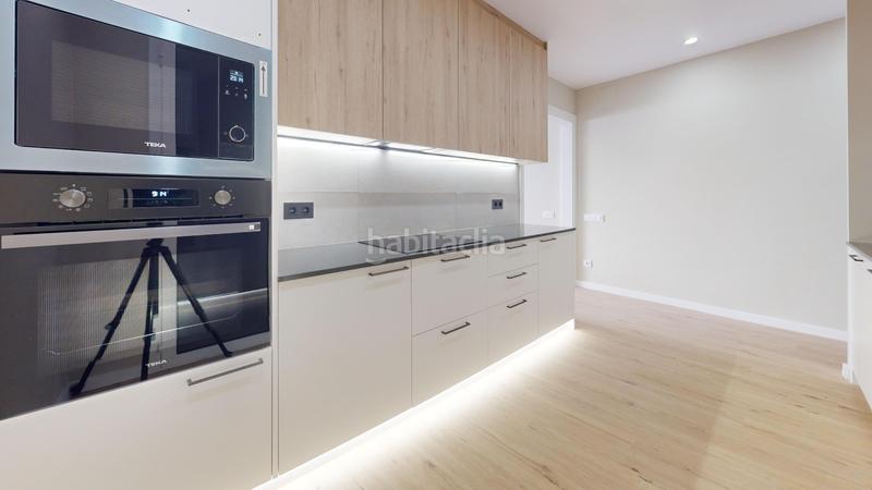 Foto abe6b9e7-deb8-430c-b443-6697967858ef. Appartement dans El Camp de l´Arpa del Clot Barcelona