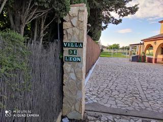 Chalet in Los Franceses - La Vega. Cerca del campo municipal el fontanal
