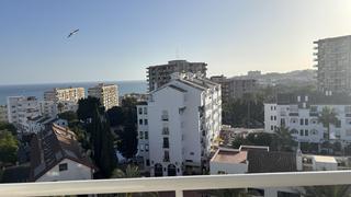 Apartament a Solymar. A un paso de la playa, rodeado de comercios, hoteles