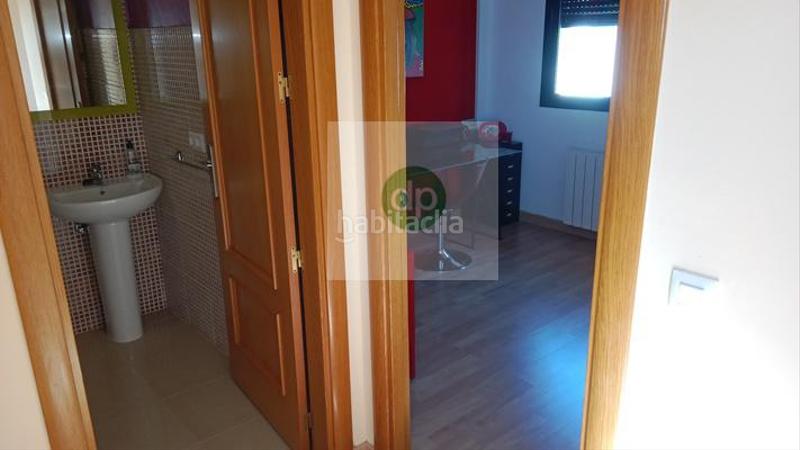 Foto 0371101b-9b3b-48d5-8561-2471c6bdf946. Àtic amb calefacció aparcament a Ciudad Jardín Badajoz