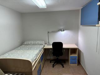 Location Chalet à Centro. Especial estudiantes alquiler habitacion con baño
