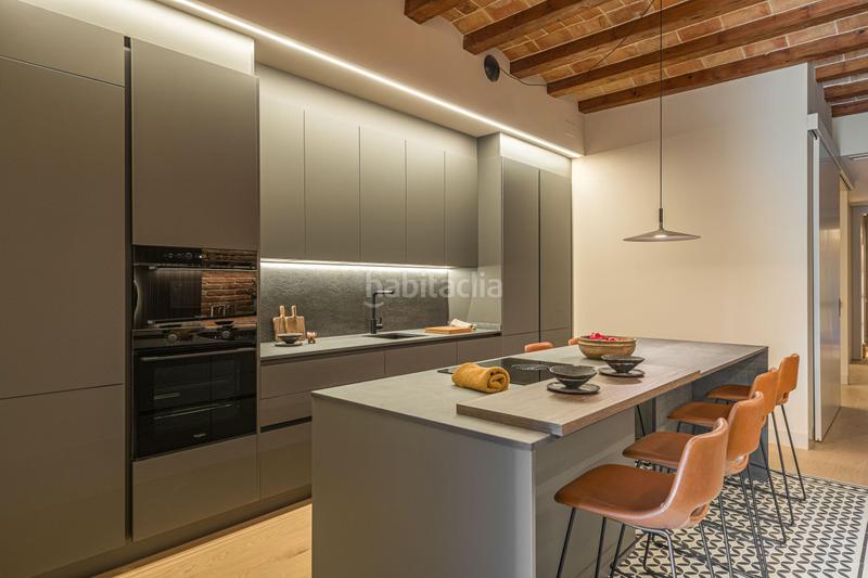 Foto 4909ca5a-94b6-406b-b69a-87827ecfd85a. Etagenwohnung in Sant Antoni Barcelona