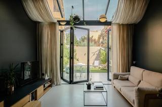 Casa aparellada a Sant Ramon - Maternitat. Comte gúell travessera de les corts