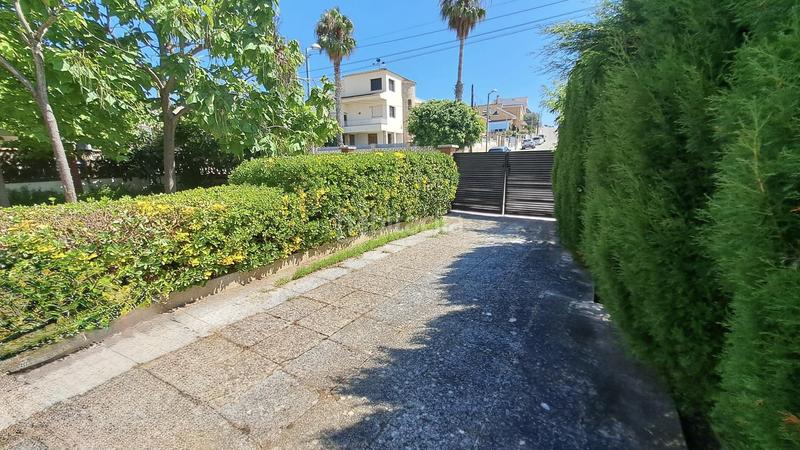 Foto 0cf4a8db-22f2-4f0f-b73a-0b695610d6a5. Chalet con riscaldamento parcheggio piscina in Pinemar Pineda de Mar