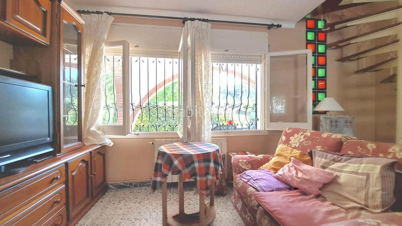 Foto 8fa4a6aa-32cb-480a-a33b-1c94e3675dbf. Chalet con riscaldamento parcheggio piscina in Pinemar Pineda de Mar