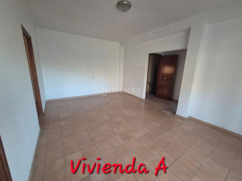 Foto 1b451202-379e-4a63-9008-39a3074e1eb5. Casa pareada casa adosada local y vivienda zona aytoderrocat en Petrer
