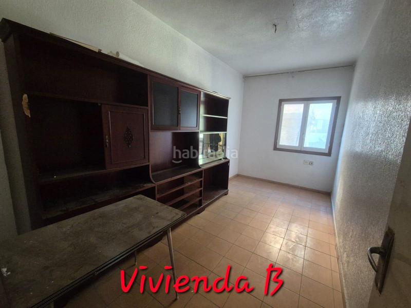 Foto 25498ee3-de34-495f-874b-ad1d3c6da666. Casa pareada casa adosada local y vivienda zona aytoderrocat en Petrer