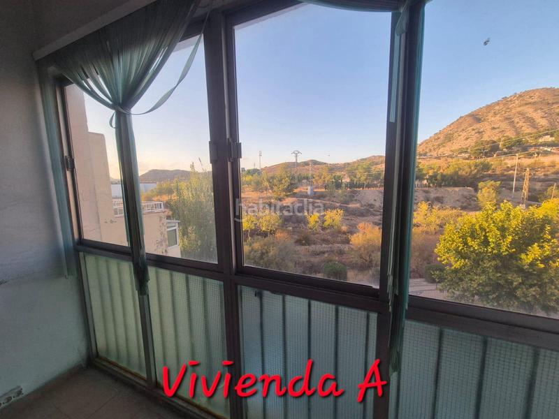 Foto 64f7f764-a225-4b89-b8c5-b780b0c0a4f1. Casa pareada casa adosada local y vivienda zona aytoderrocat en Petrer