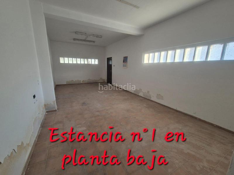 Foto 71330b5e-dada-4236-ac79-38969be077cc. Casa pareada casa adosada local y vivienda zona aytoderrocat en Petrer