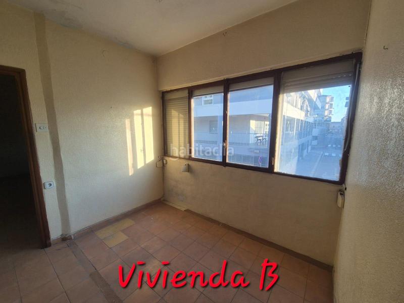 Foto 7d88bb1f-e8f9-4d3b-af47-3e42790f21c8. Casa pareada casa adosada local y vivienda zona aytoderrocat en Petrer