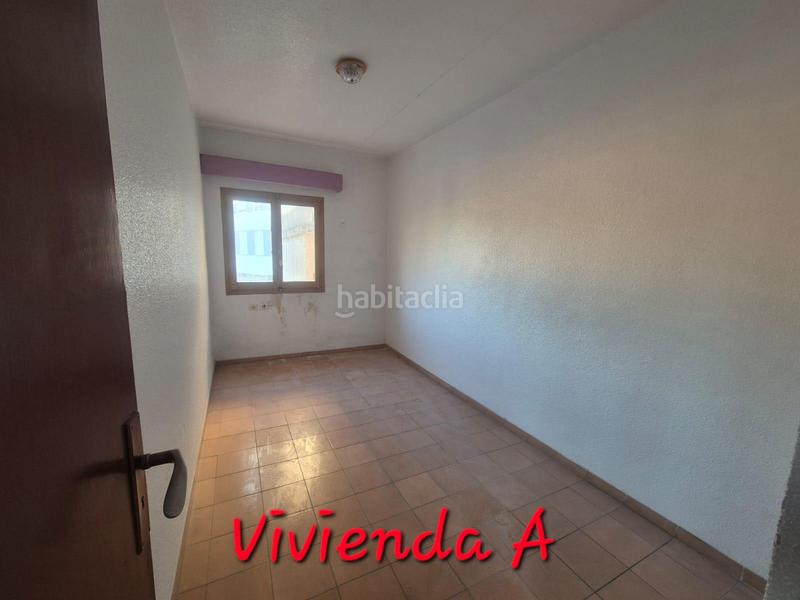 Foto 86b52673-0f1b-4218-8c40-3a34e35b716e. Casa pareada casa adosada local y vivienda zona aytoderrocat en Petrer