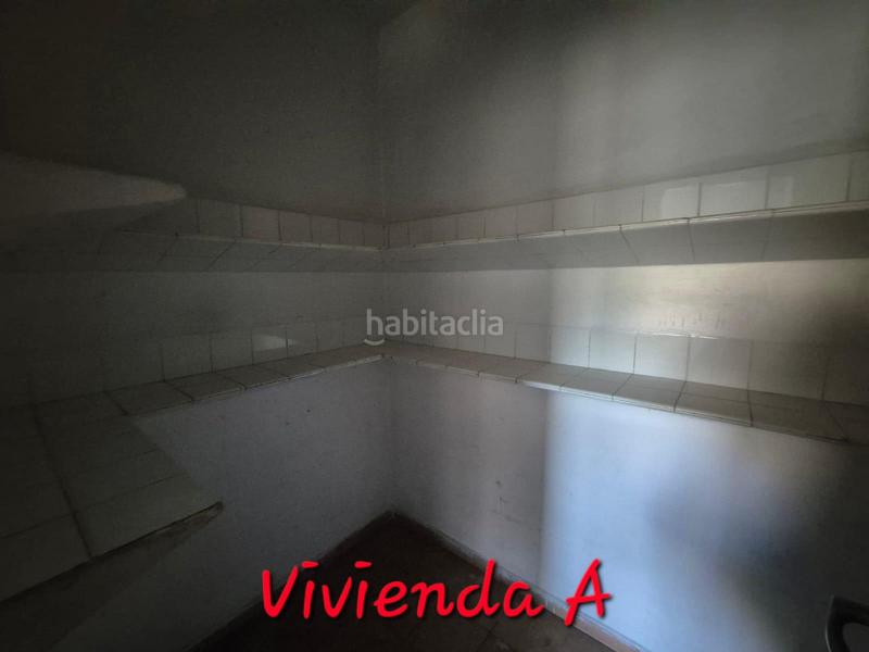 Foto e3eed79d-87a4-4dc6-9b42-a117d1eb4f94. Casa pareada casa adosada local y vivienda zona aytoderrocat en Petrer