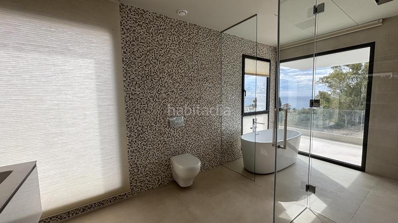 Foto 95b67eb4-005b-4297-b413-b6c731a4ccdc. Chalet avec chauffage parking piscine dans La Capellanía - El Higuerón Benalmádena