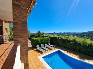 Chalet à Pallejà. Urbanización fontpineda