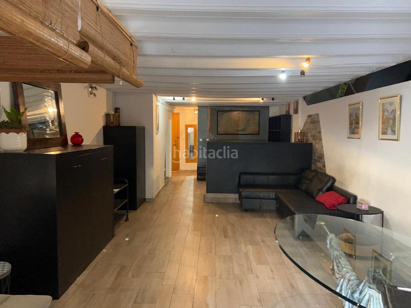 Foto e600dd81-4857-42ab-87b0-7cc2436f15ff. Piso ample rambla canaletas en Gòtic Barcelona
