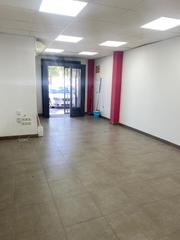 Lloguer Local Comercial a Sevilla la Nueva. Local en dos plantas, sótano de 100 m2 y 50 m2 planta