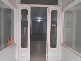 Lloguer Local Comercial a Baeza. El centro de baeza, centro comercial y calle peatonal