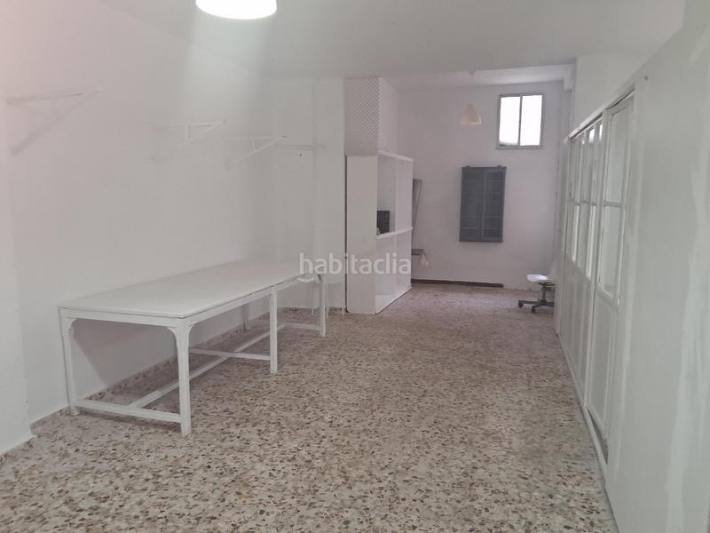 Foto 359d38d1-48ab-4a40-aae8-79fe96f05097. Lloguer local comercial a Baeza