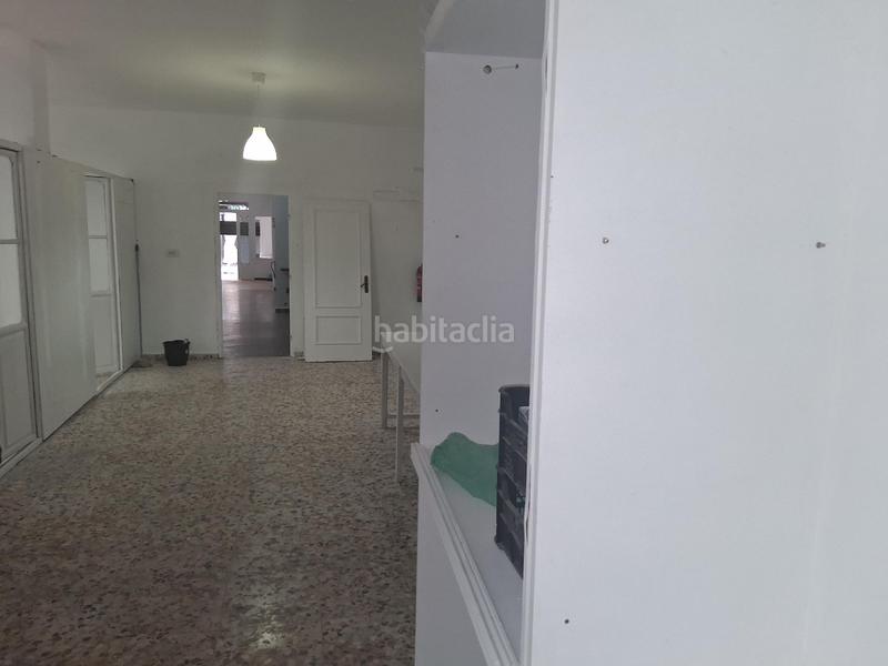 Foto d48ef4c7-77aa-484e-ba3c-8e34b758907d. Lloguer local comercial a Baeza