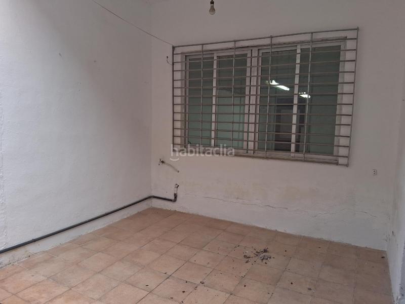 Foto f6e53a44-c9ff-48ed-9b09-ef5106a3775a. Location local commercial dans Baeza