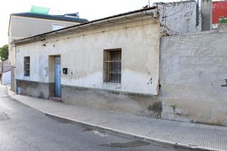 Casa aparellada a Bigastro. En pleno centro de bigastro