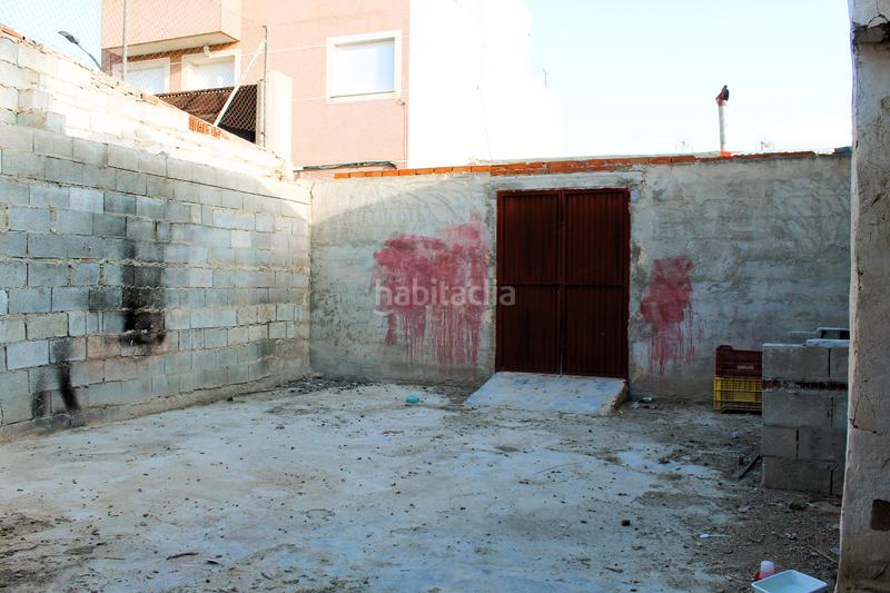 Foto a79b8b8a-a1f3-4582-ab0b-5f431743afd9. Casa pareada en pleno centro en Bigastro