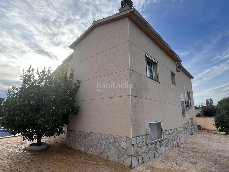 Foto 15a8907b-b5e9-48db-9168-90a4671b5f23. Chalet con riscaldamento parcheggio piscina in Piera