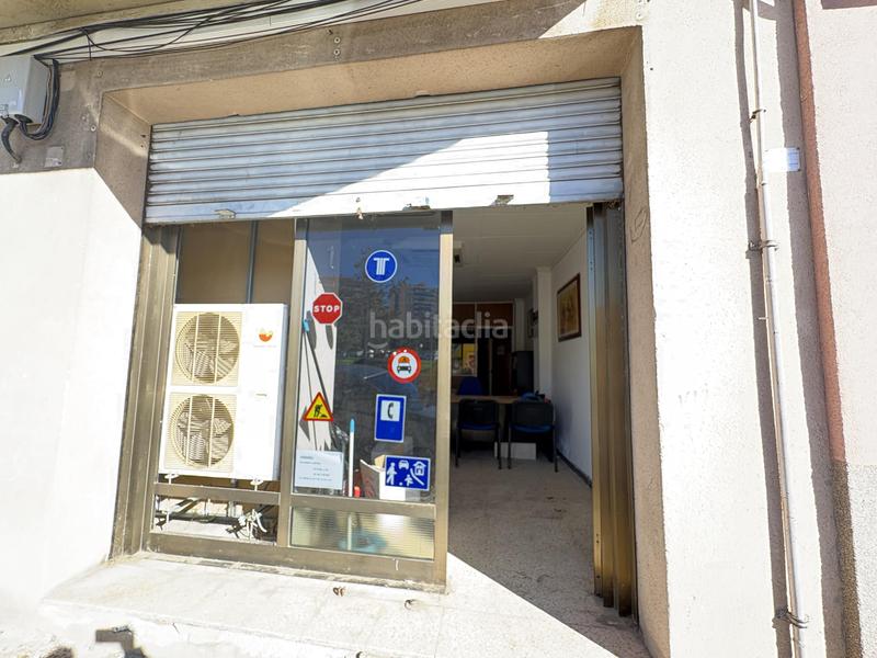 Foto 3e508081-6489-41b9-b67e-f9d3ed6600bc. Local comercial enfrente estación tren en Can Deu Sabadell