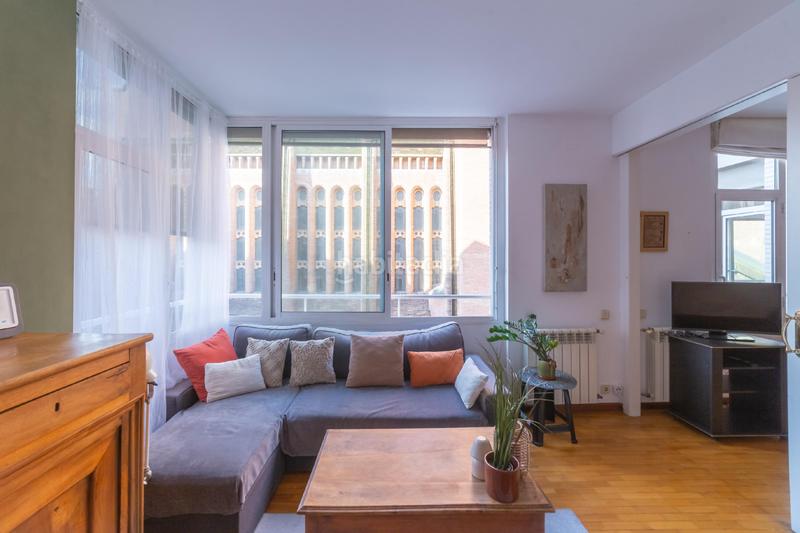 Foto 89db3d87-9ea4-427e-bb79-170417f60eed. Etagenwohnung mit heizung in Raval Barcelona