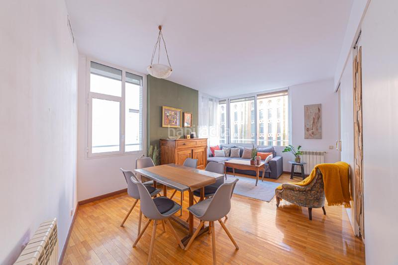 Foto d75f22a7-8db5-4b74-9f34-30b6718f1aa2. Etagenwohnung mit heizung in Raval Barcelona