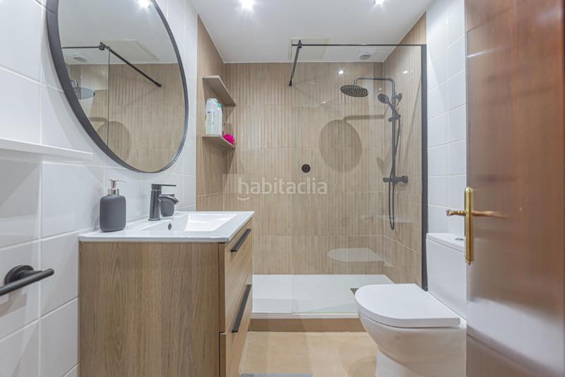 Foto d931bf34-f2cd-4030-8afc-fece5e29efb1. Etagenwohnung mit heizung in Raval Barcelona